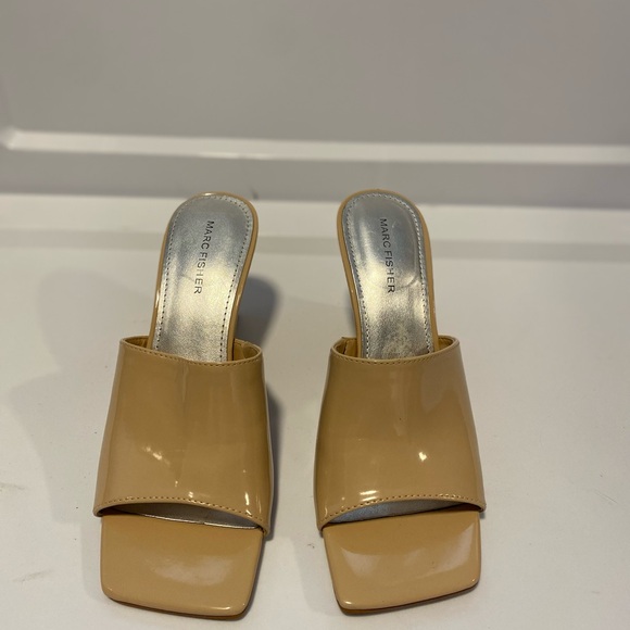 Marc Fisher Rollo Wedge Sandals in cream color, sleek modern look - Picture 3 of 5